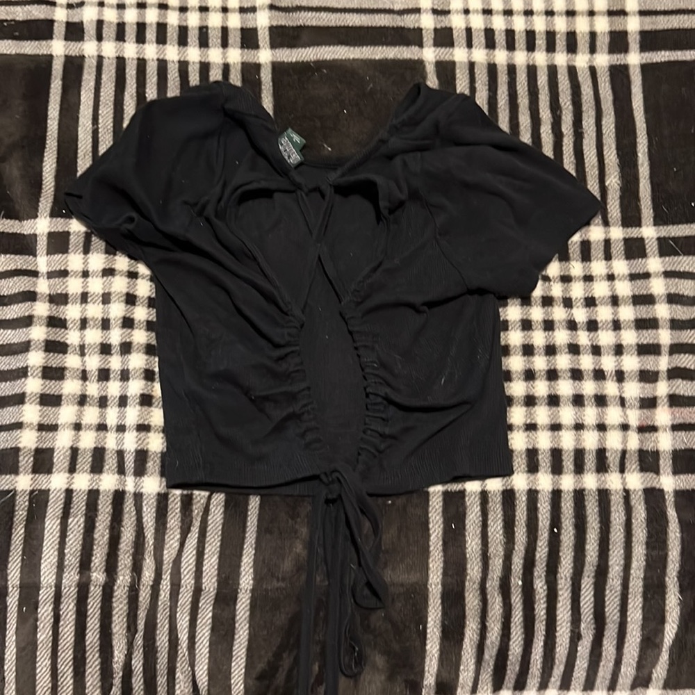 Cropped open back tee - Picture 2 of 2